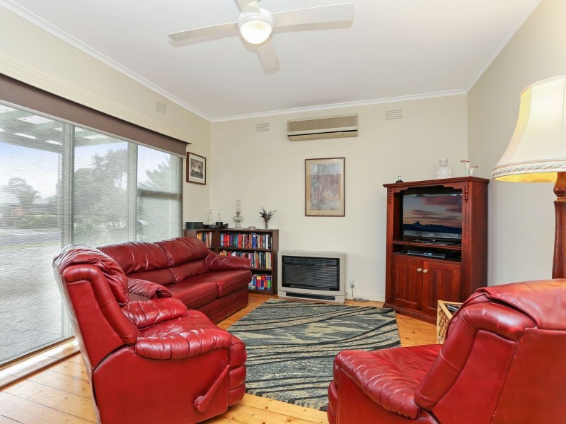 44 PLUMPTON AVE, Glenroy VIC 3046