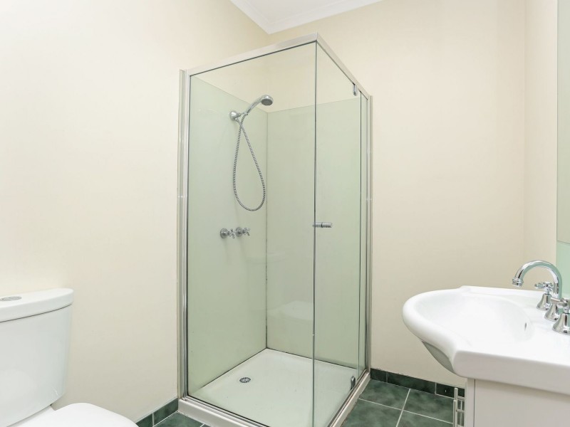 44 PLUMPTON AVE, Glenroy VIC 3046