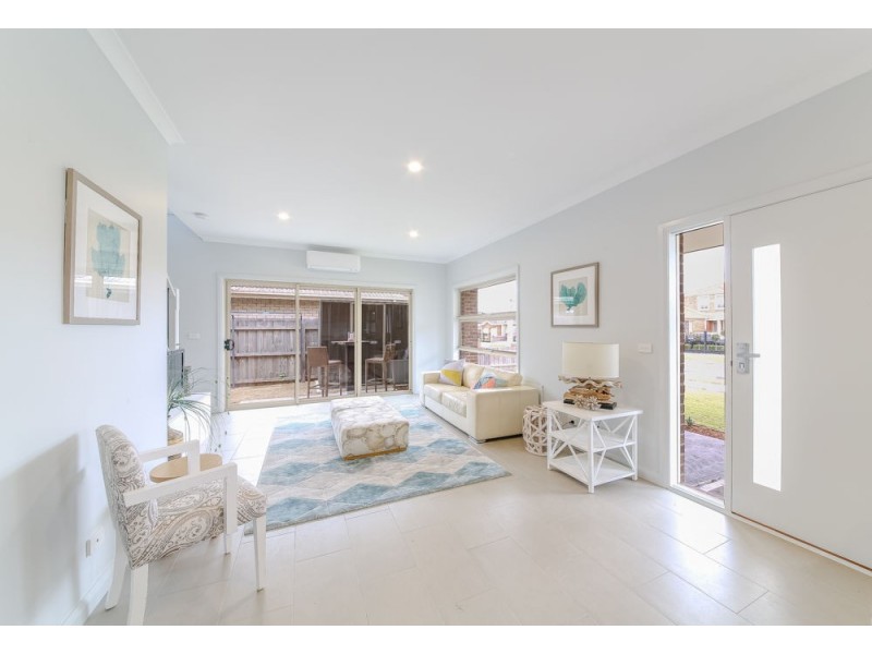 1/16 BEDFORD STREET, Hadfield VIC 3046