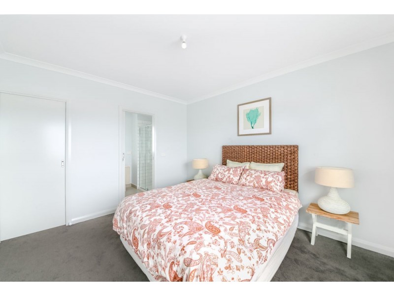 1/16 BEDFORD STREET, Hadfield VIC 3046