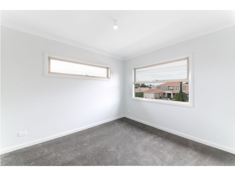 1/16 BEDFORD STREET, Hadfield VIC 3046