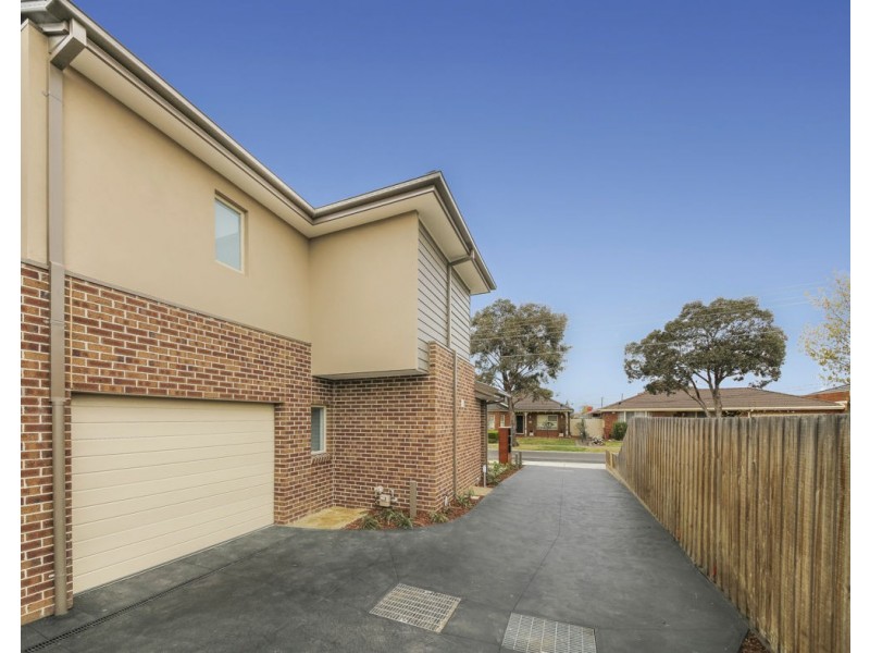 1/16 BEDFORD STREET, Hadfield VIC 3046
