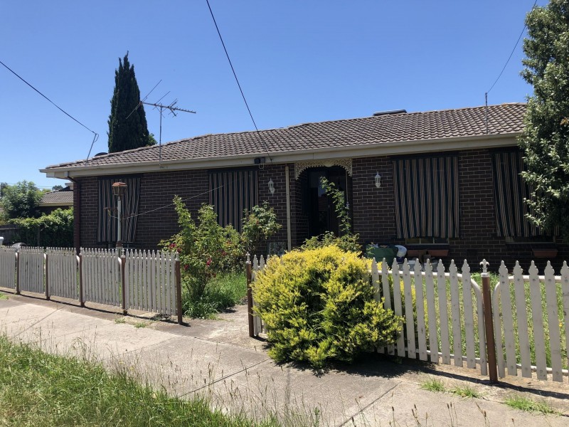 6 THORPDALE AVENUE, Coolaroo VIC 3048