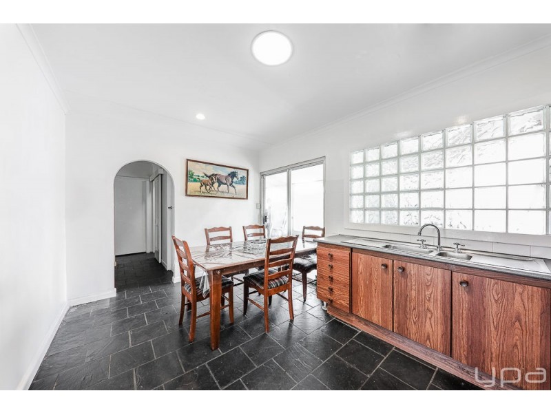 1 Towong Court, Dallas VIC 3047