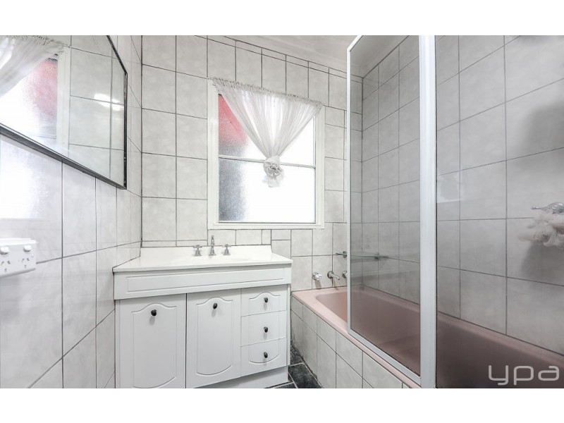 1 Towong Court, Dallas VIC 3047