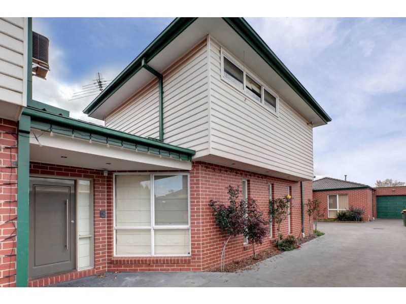 2/84 Hawker Street, Airport West VIC 3042