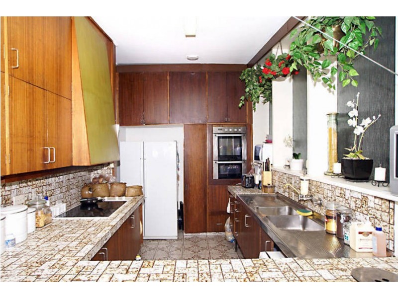 23 Smith Cr, Footscray VIC 3011