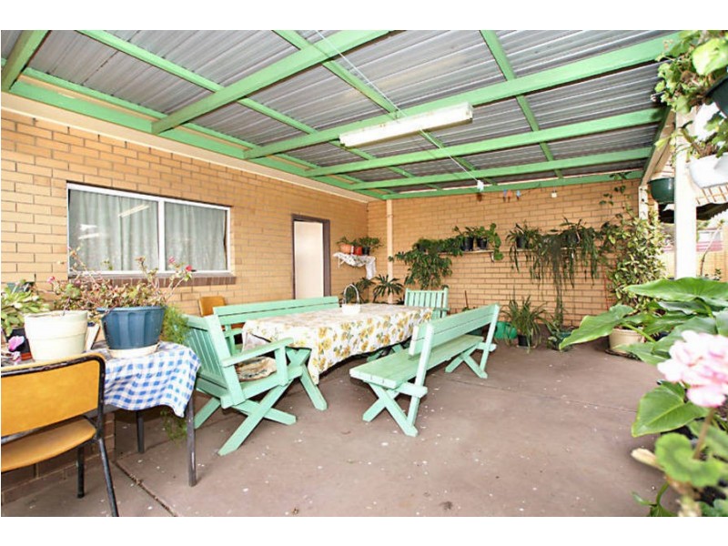 2 St Bernards Dr., Keilor East VIC 3033