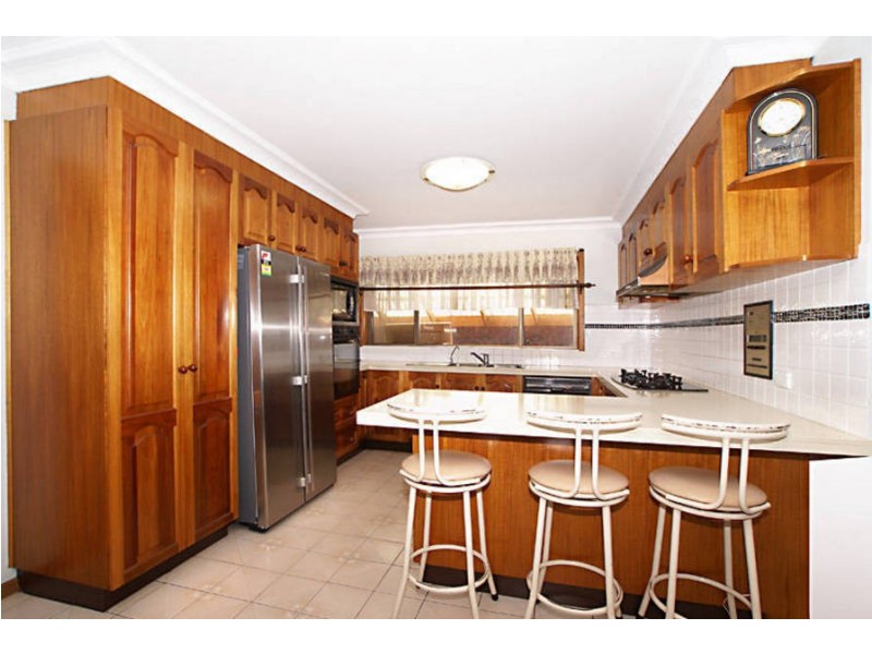 35 Templewood Cr, Avondale Heights VIC 3034