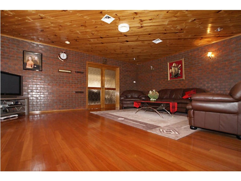 4 Hawthorn Court, Keilor East VIC 3033