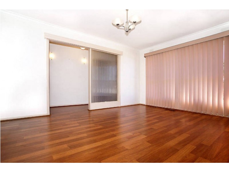 2 Woodbury Court, Avondale Heights VIC 3034