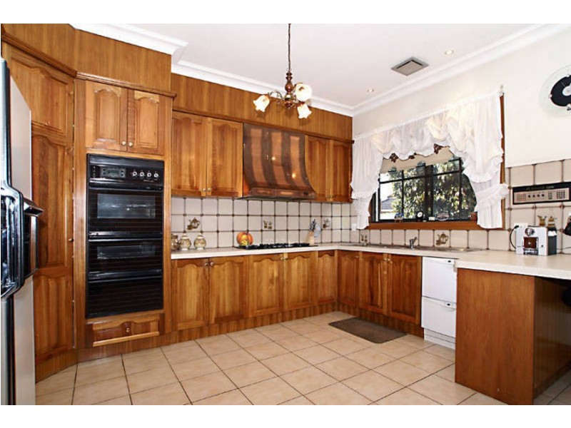 44 Randwick Drive, Keilor Park VIC 3042