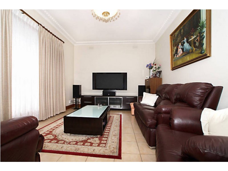 44 Randwick Drive, Keilor Park VIC 3042