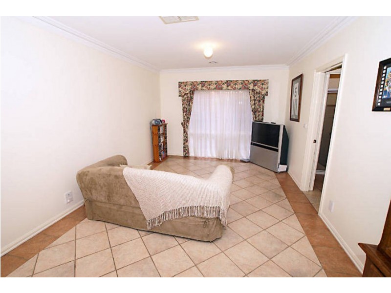 11 Overland Pl, Keilor East VIC 3033