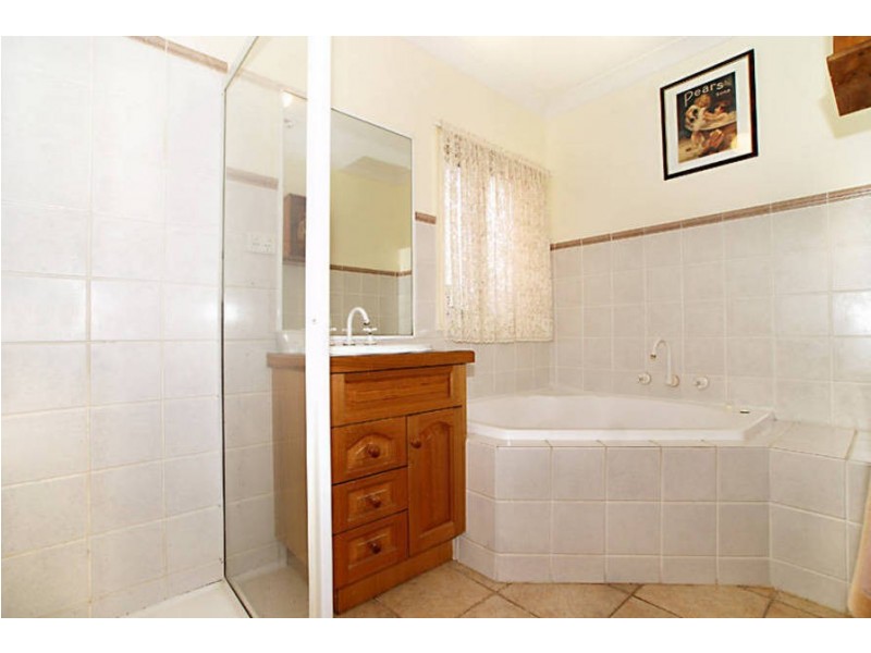 11 Overland Pl, Keilor East VIC 3033