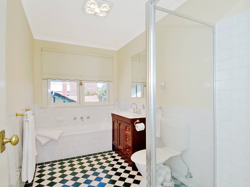 246 Pascoe Vale Road, Essendon VIC 3040
