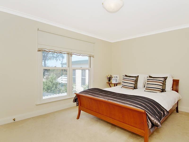 246 Pascoe Vale Road, Essendon VIC 3040