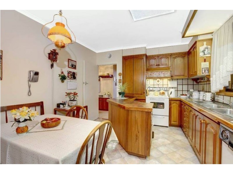 74 Doyle Street, Avondale Heights VIC 3034