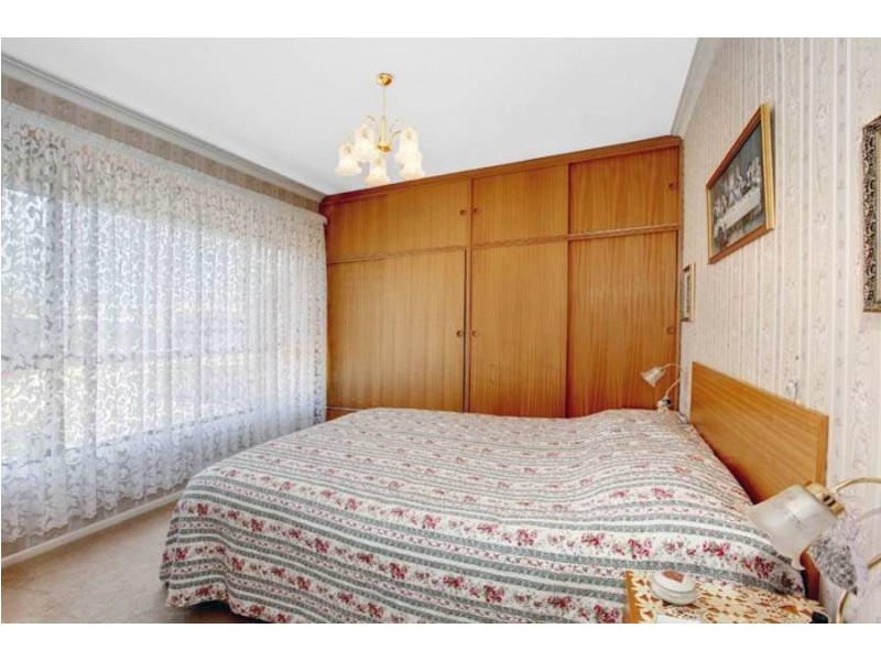 74 Doyle Street, Avondale Heights VIC 3034