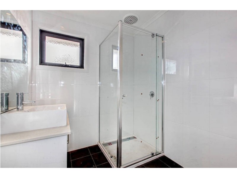 1/61 San Remo Drive, Avondale Heights VIC 3034