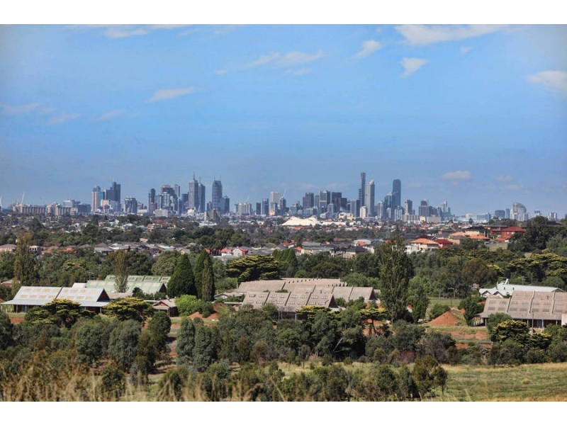 2/61 San Remo Drive, Avondale Heights VIC 3034