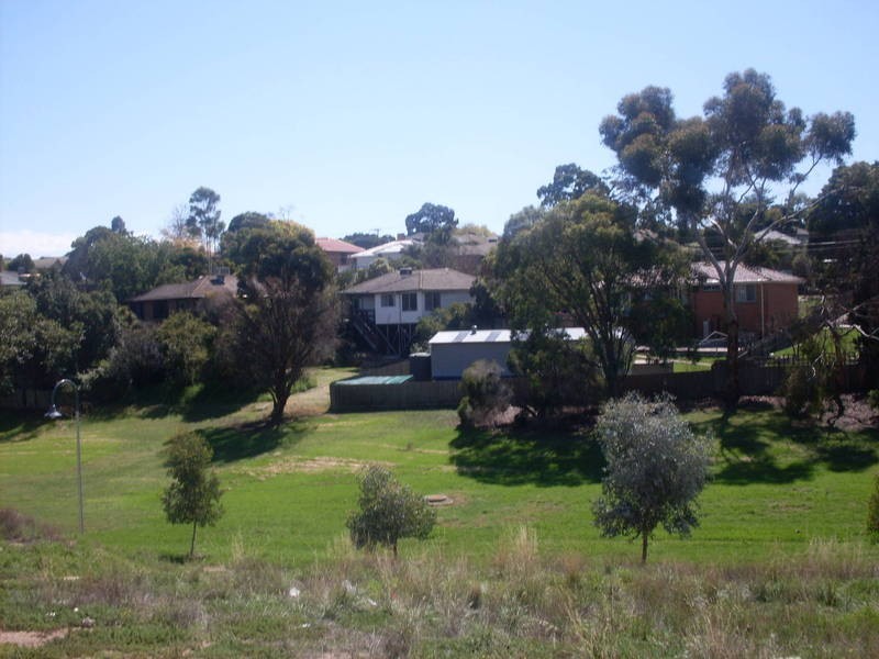 50 A Laurence Av, Airport West VIC 3042