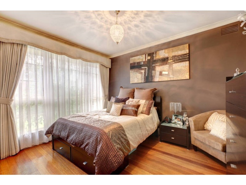 19 Jeffrey Street, Keilor East VIC 3033