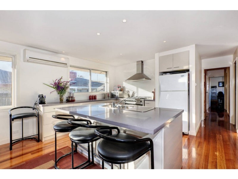 35 Lincoln Drive, Keilor East VIC 3033