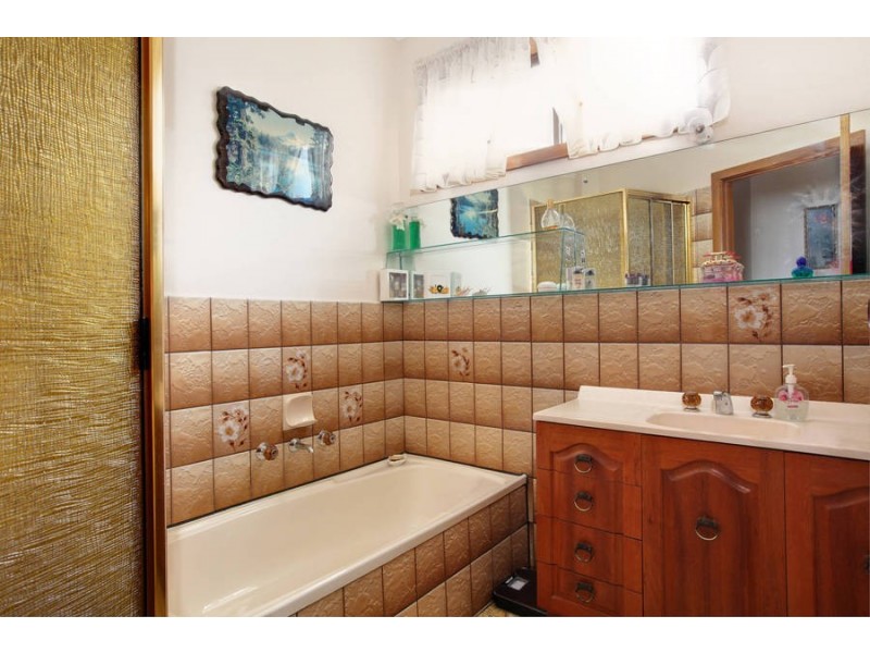 1 West Gateway, Keilor East VIC 3033