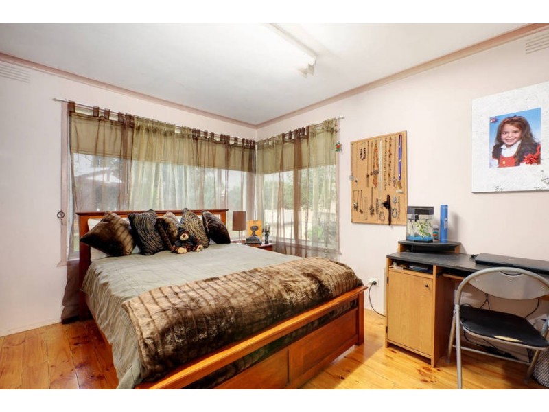 140 Victory Rd, Airport West VIC 3042