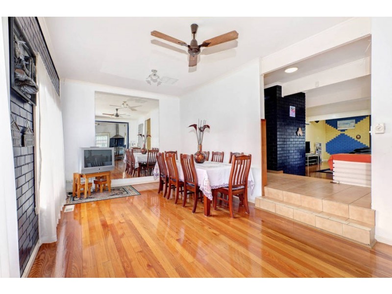 90 The Crossway, Keilor East VIC 3033