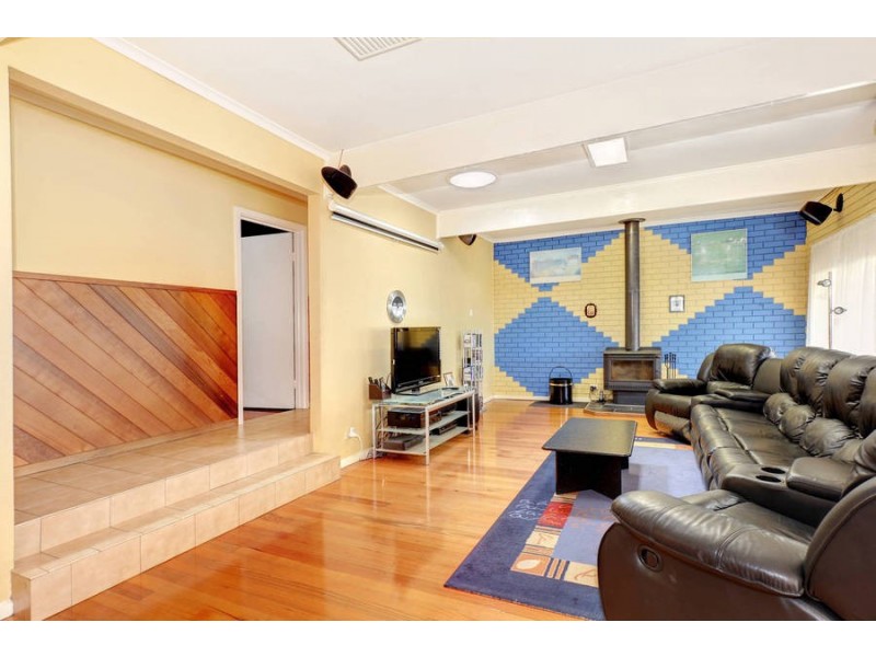 90 The Crossway, Keilor East VIC 3033