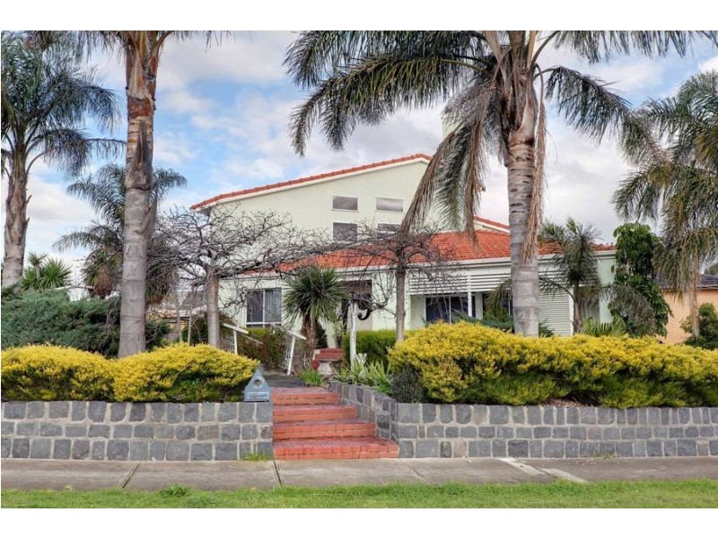 36 Southgate Way, Avondale Heights VIC 3034