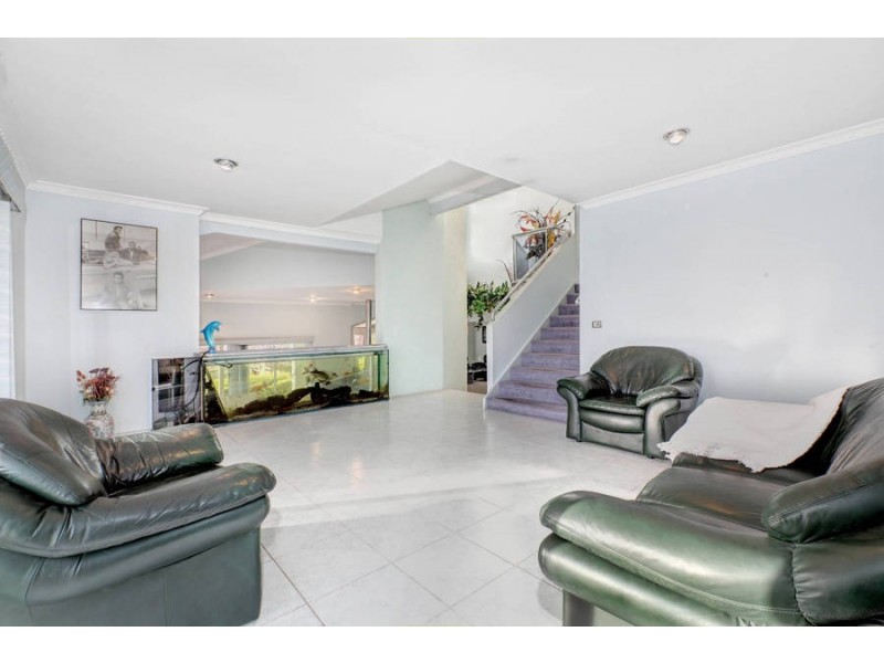36 Southgate Way, Avondale Heights VIC 3034