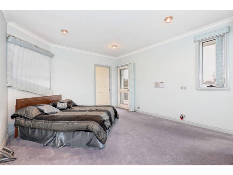36 Southgate Way, Avondale Heights VIC 3034