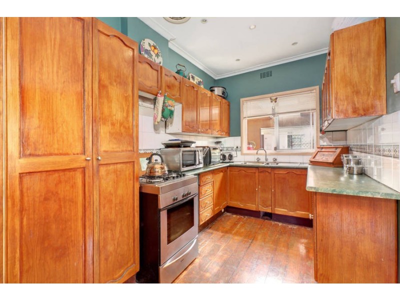 118 Marshall Rd, Airport West VIC 3042