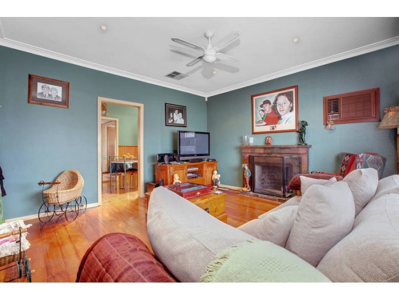 118 Marshall Rd, Airport West VIC 3042