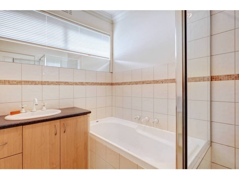 1/19 Neville Street, Keilor East VIC 3033