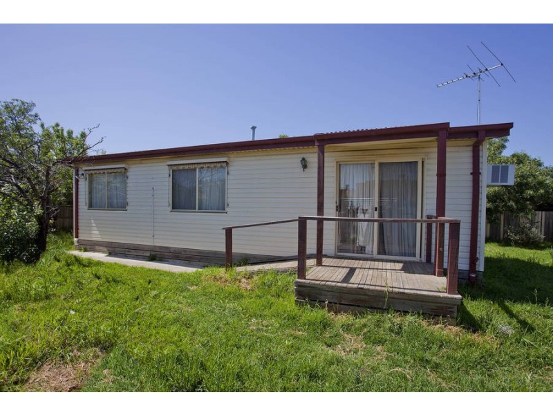 11 Urana Dr, Keilor East VIC 3033