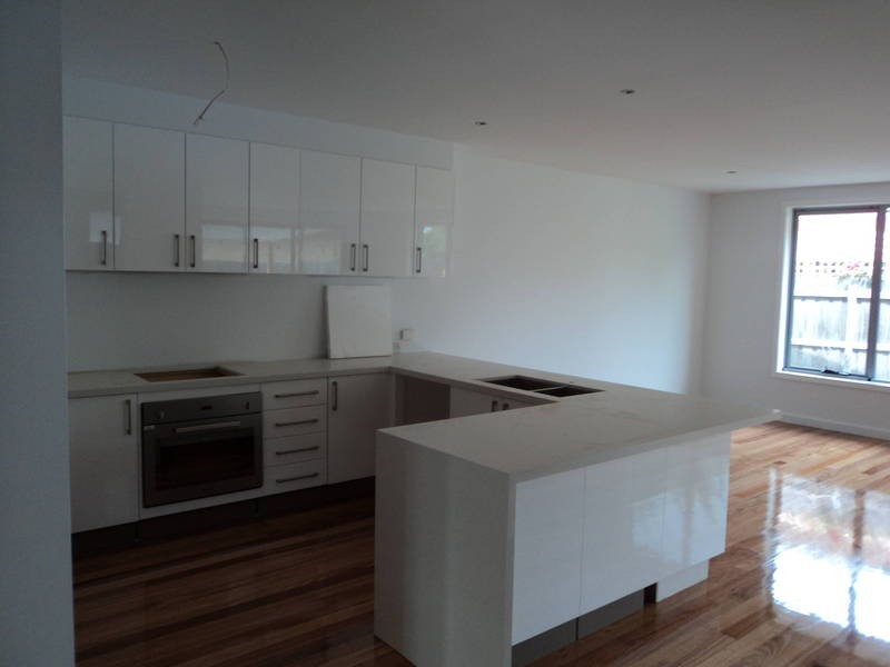 2/16 Roberts Street, Keilor East VIC 3033