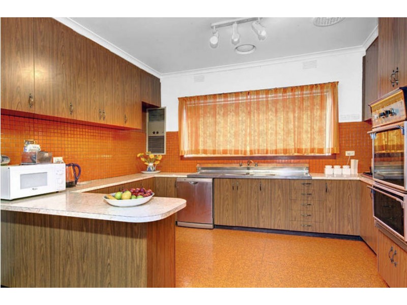 39 Lauricella Ave, Keilor East VIC 3033