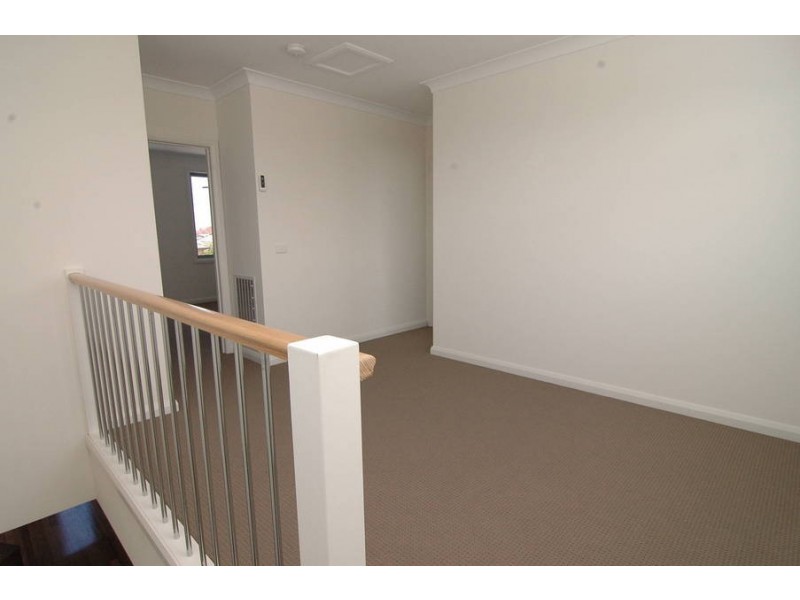 2B Riverside Avenue, Avondale Heights VIC 3034