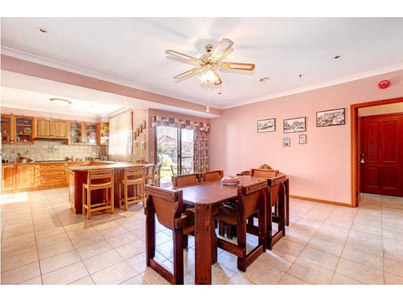 12 Darling Cls, Keilor East VIC 3033