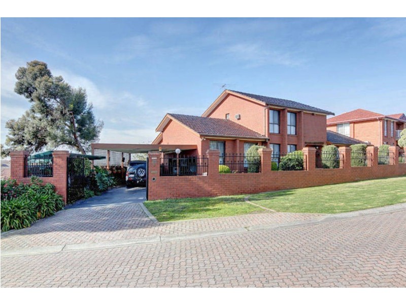 4 Landau Place, Avondale Heights VIC 3034