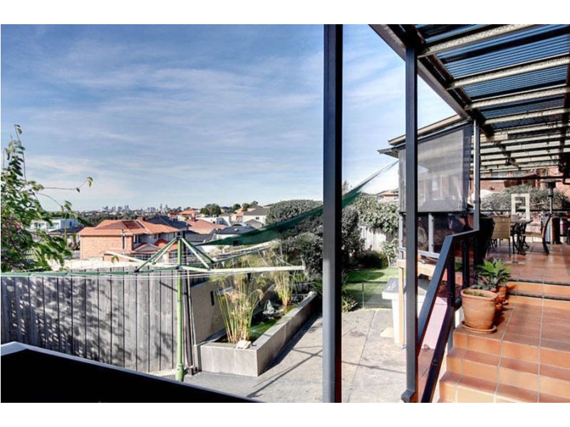 4 Landau Place, Avondale Heights VIC 3034