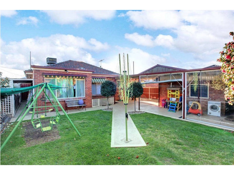 50 Batman Street, Aberfeldie VIC 3040