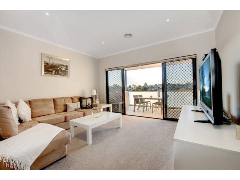 43 Laurence Ave, Airport West VIC 3042