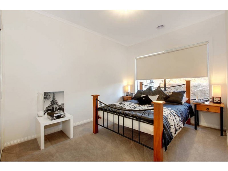 43 Laurence Ave, Airport West VIC 3042