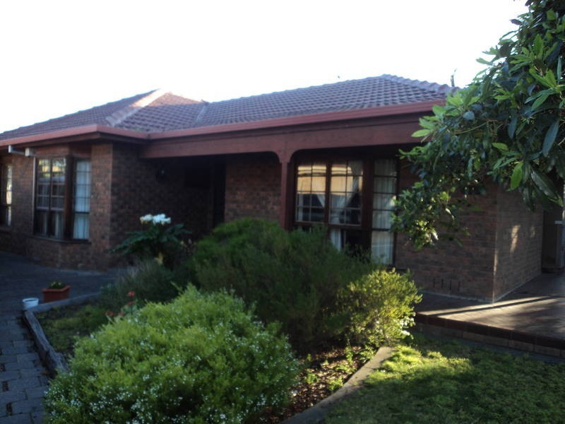 17 Peters Street, Airport West VIC 3042