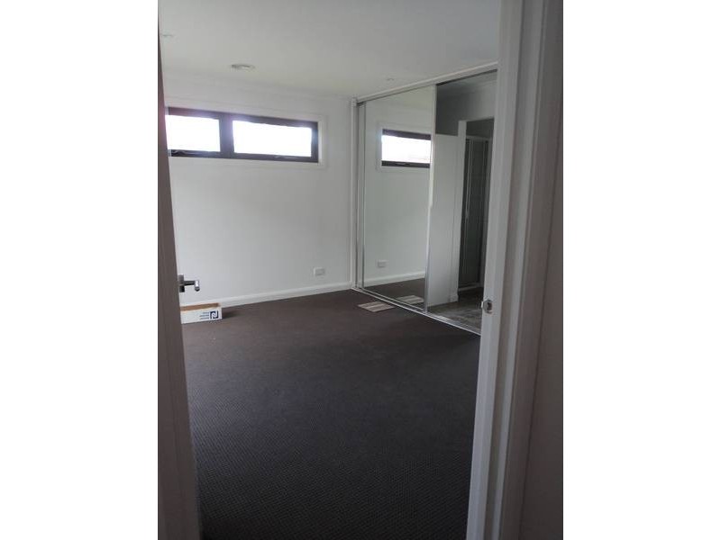 3/61 San Remo Drive, Avondale Heights VIC 3034